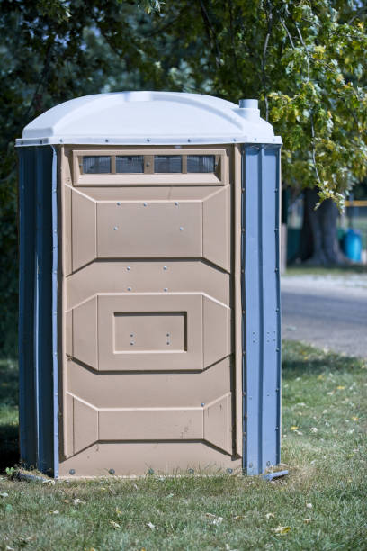 Best Portable toilet rental cost  in Cashton, WI